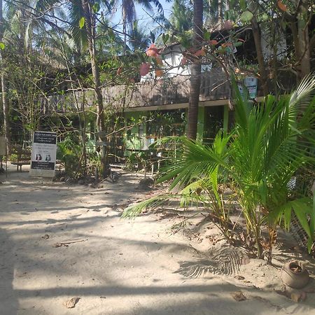 Oliver'S Laguna Eco Lodge Hotel Нгапали Екстериор снимка