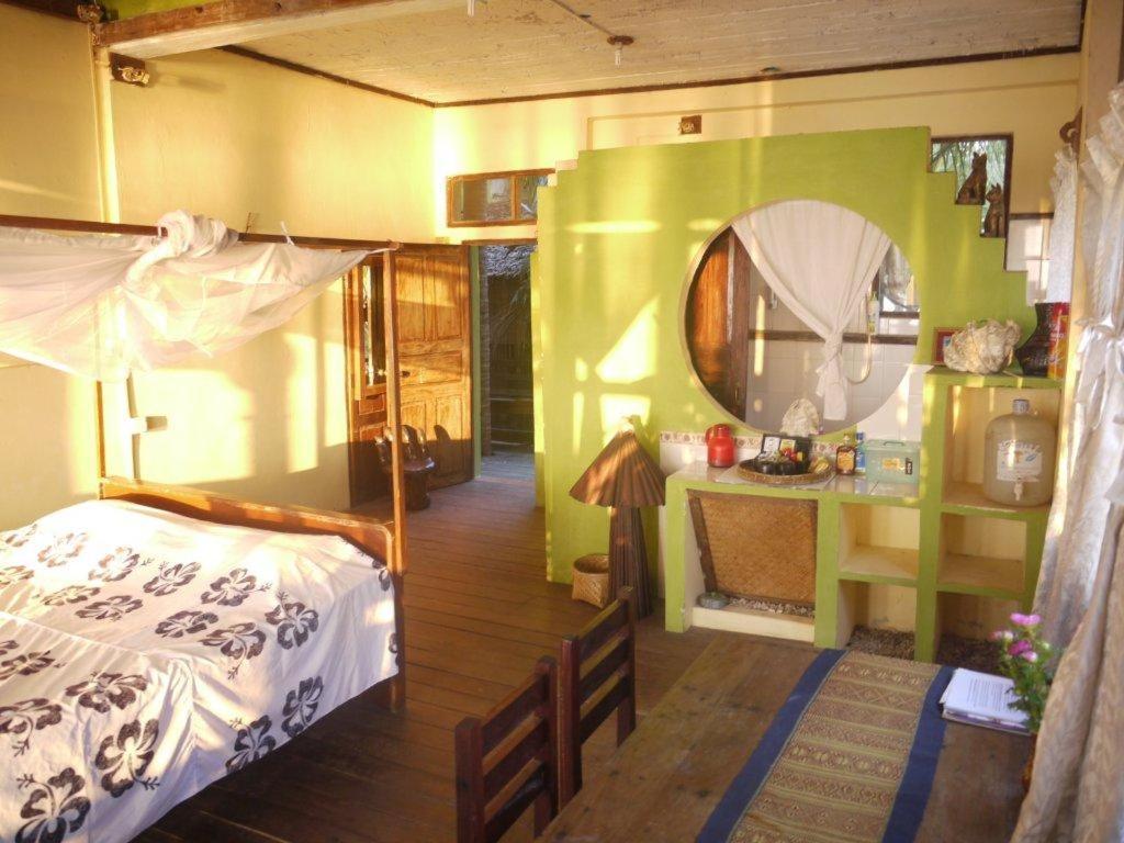 Oliver'S Laguna Eco Lodge Hotel Нгапали Екстериор снимка